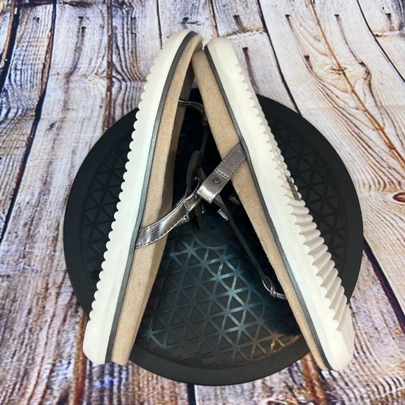 Naturalizer SOUL Janice Silver T Strap Thong Style Comfort Flat Sandals Size 7 M - Picture 5 of 9